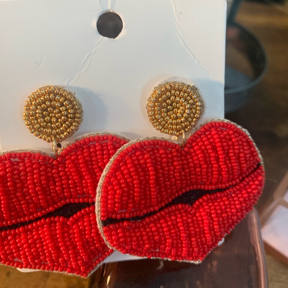 Red lips Beaded earrings